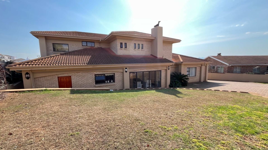 6 Bedroom Property for Sale in Hartenbos Heuwels Western Cape